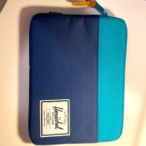 Herschel iPad mini case